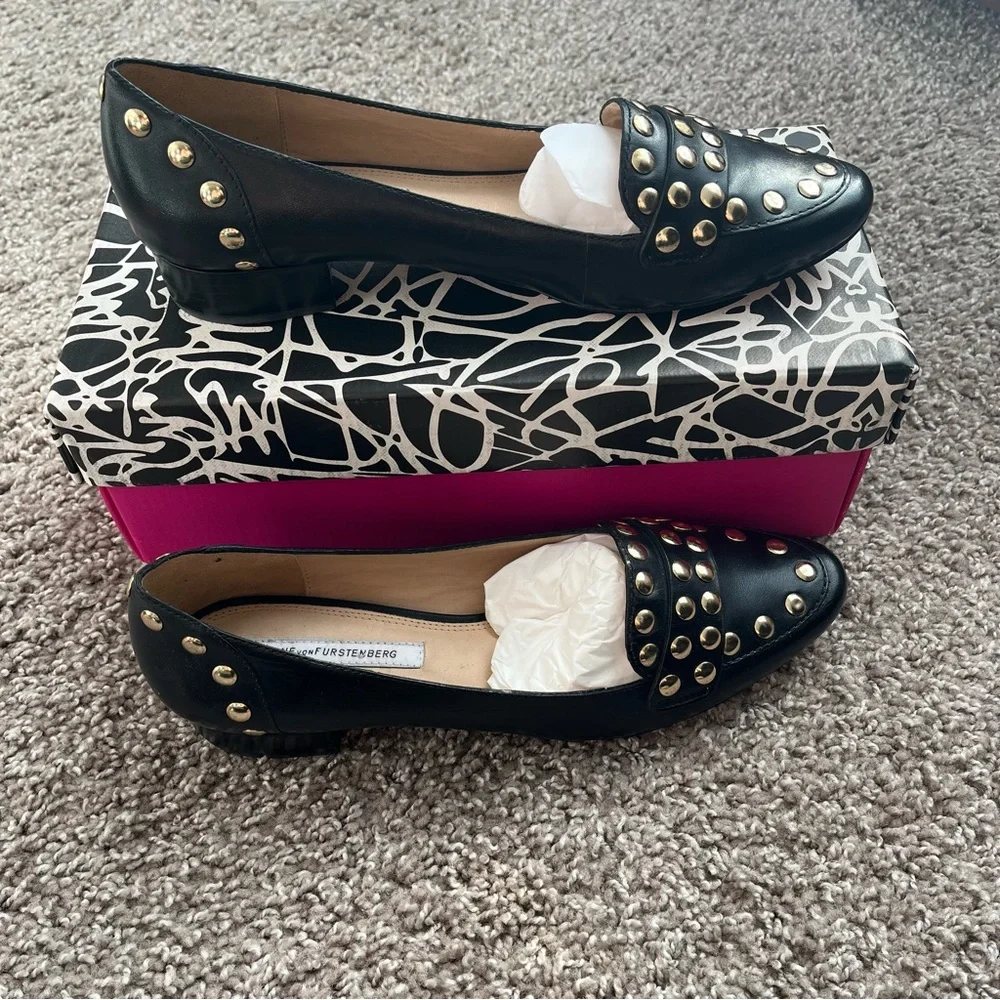 EUC Diane Von Furstenberg Candence Flat size 8 in Black - Picture 2 of 9